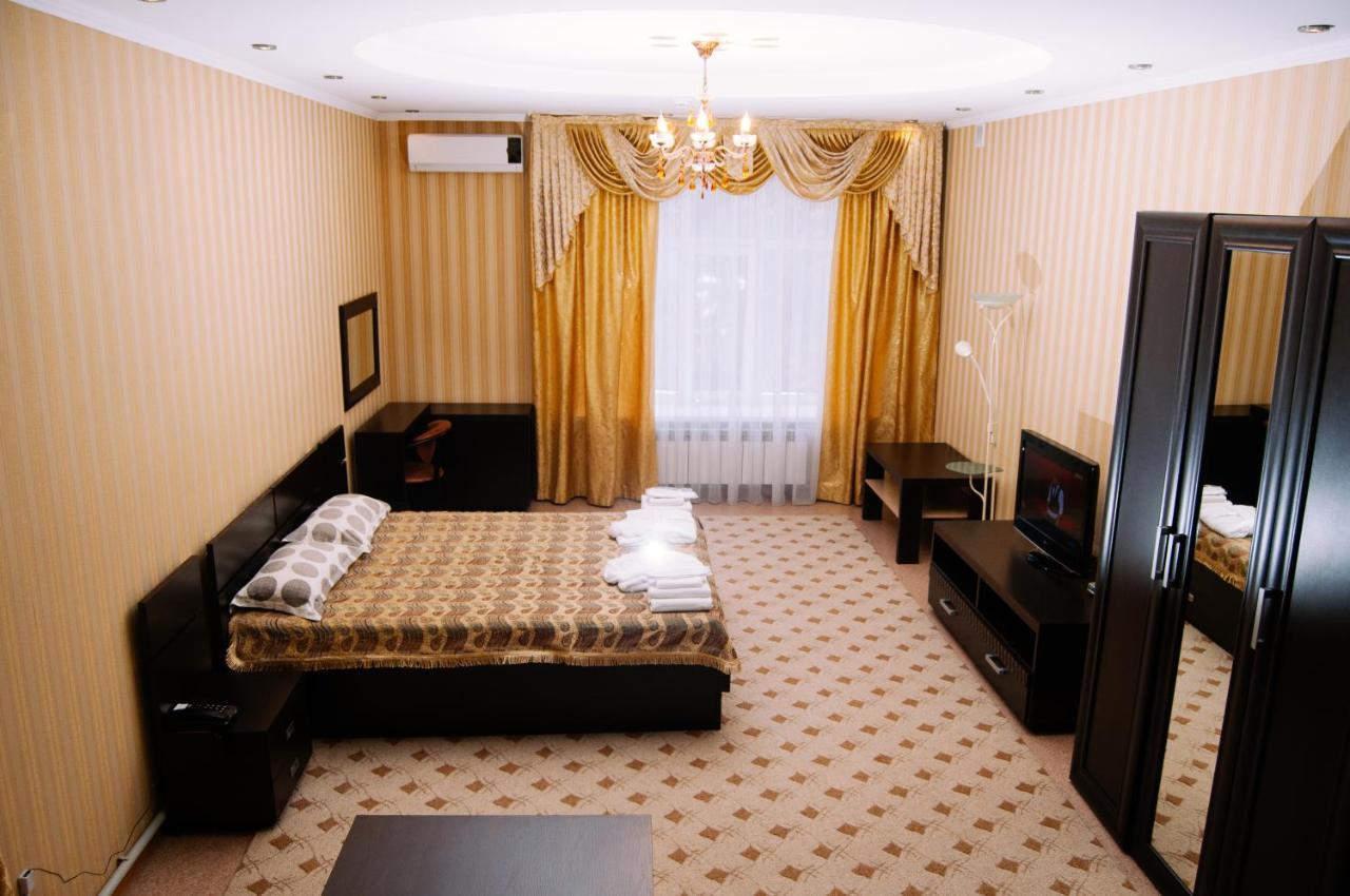 Mirage Hotel Qostanaj Buitenkant foto